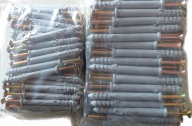 Tắc Kê Nhựa Là Gì? Đặc Điểm, Ứng Dụng